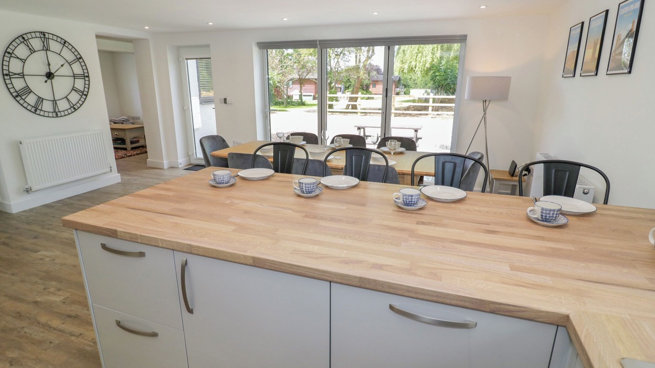 Photo of Others in Cow Honeybourne