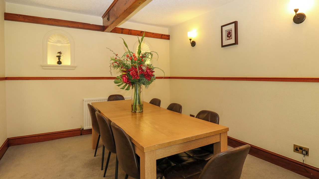 Photo of Others in Hoylandswaine