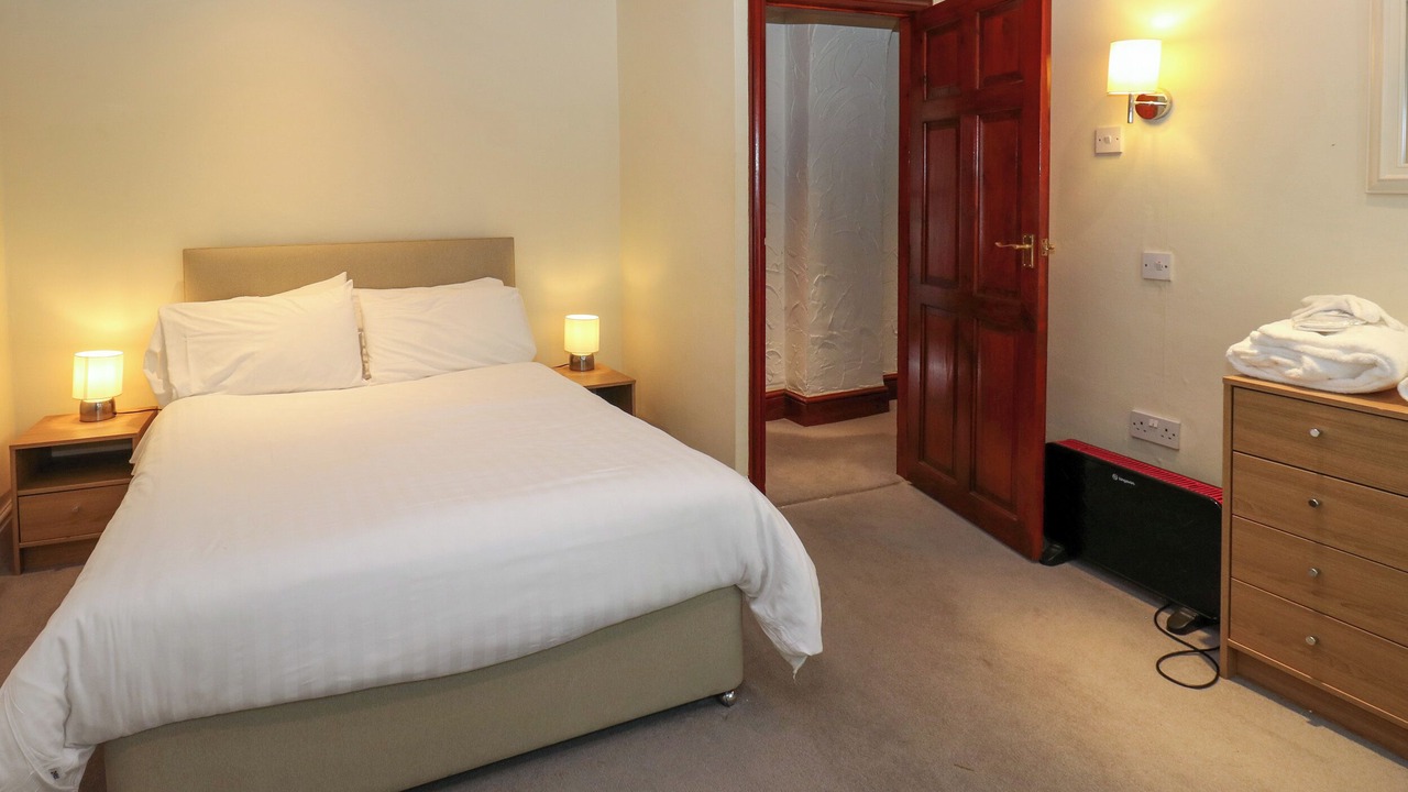 Photo of Others in Hoylandswaine