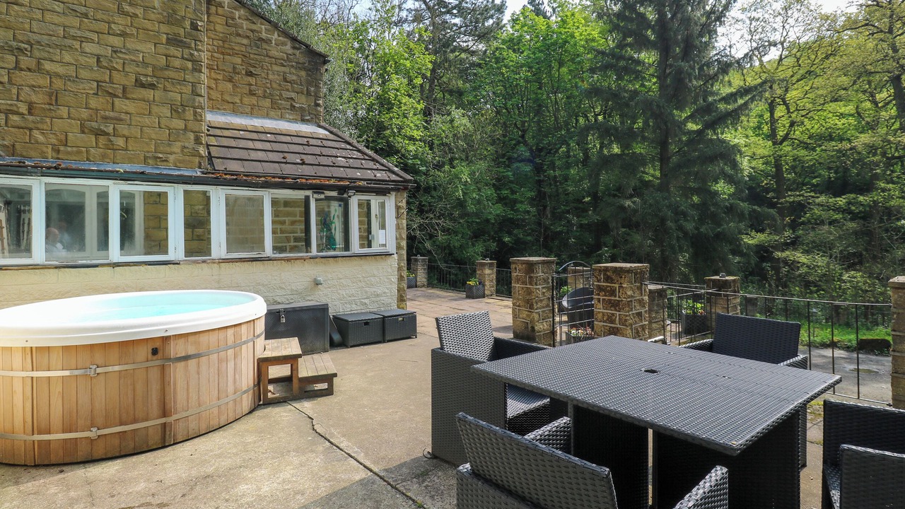 Photo of Patio Balcony in Hoylandswaine