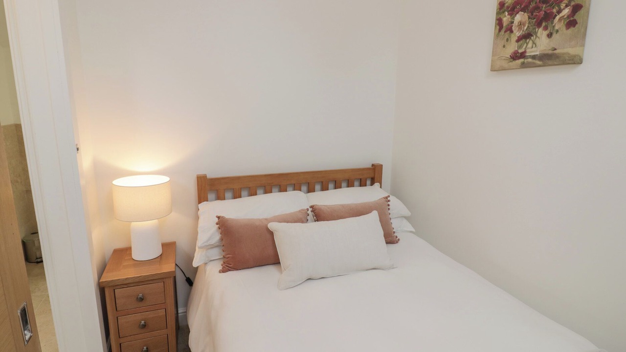 Photo of Others in Hellidon