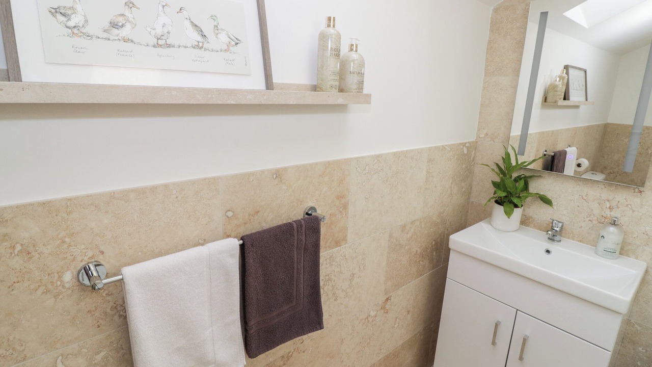 Photo of Others in Hellidon