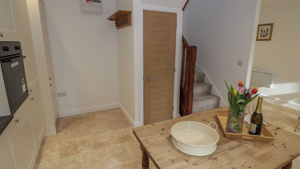 Photo of Others in Hellidon