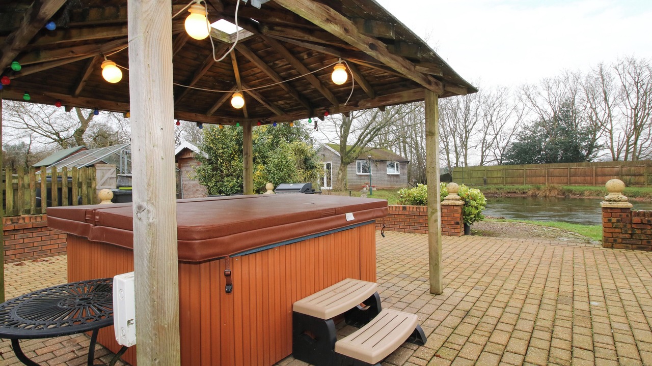 Photo of Outdoor in Sugnall