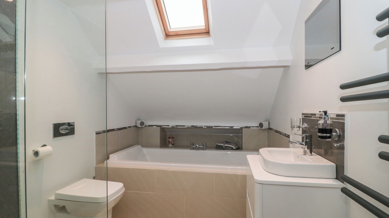 Photo of Others in Compton Dundon