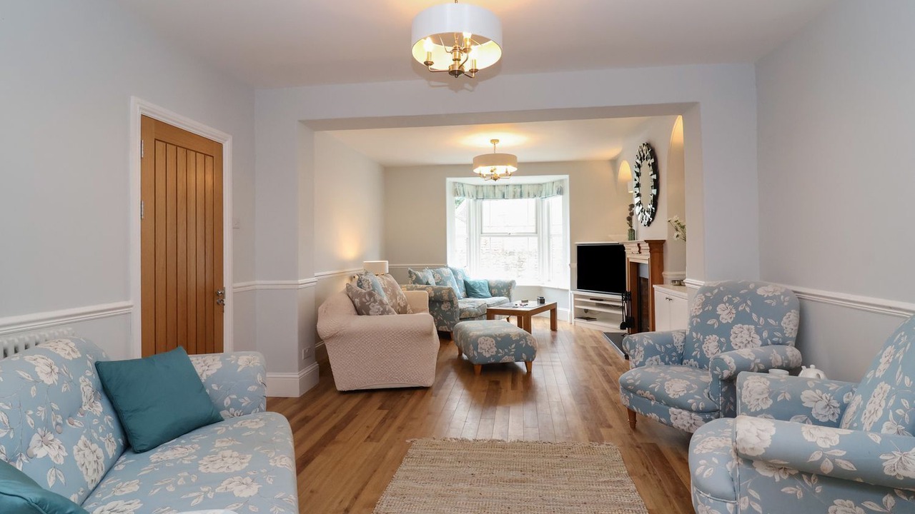 Photo of Livingroom in Compton Dundon