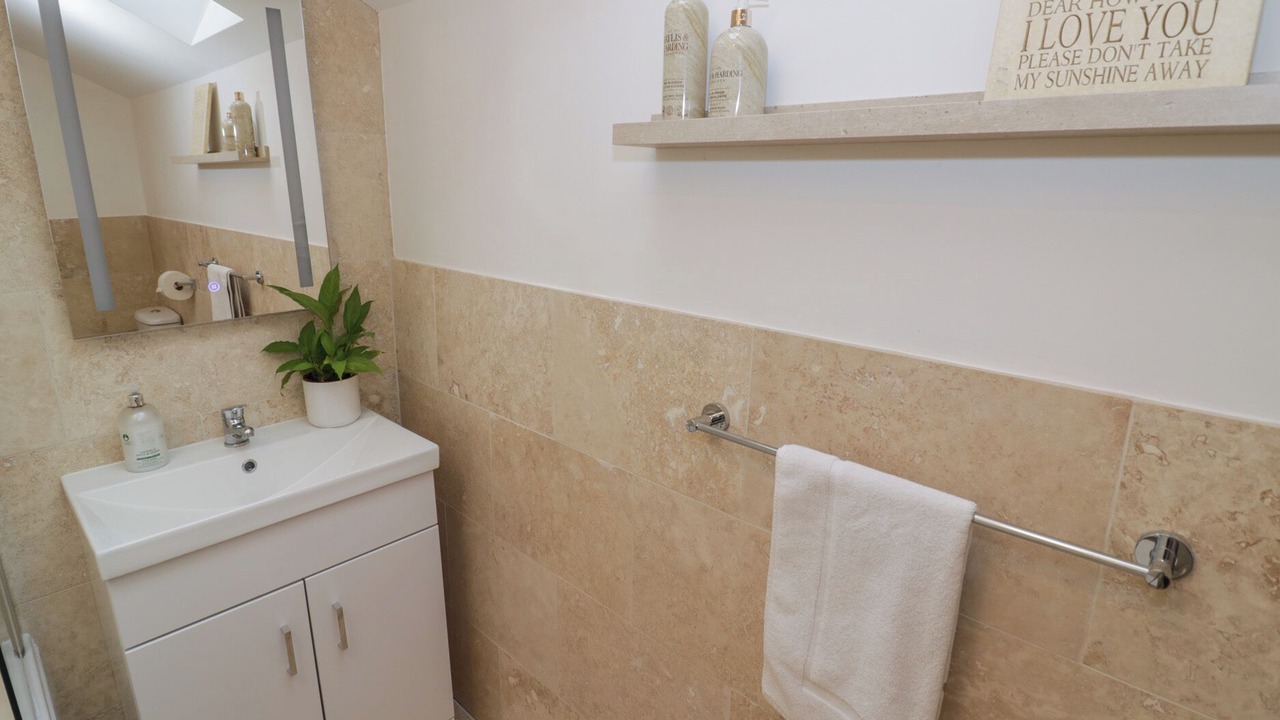 Photo of Others in Hellidon