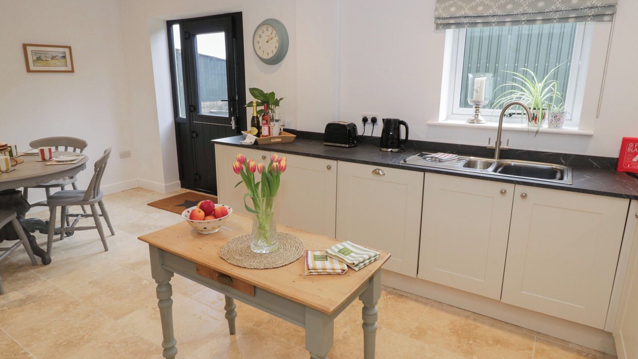 Photo of Others in Hellidon