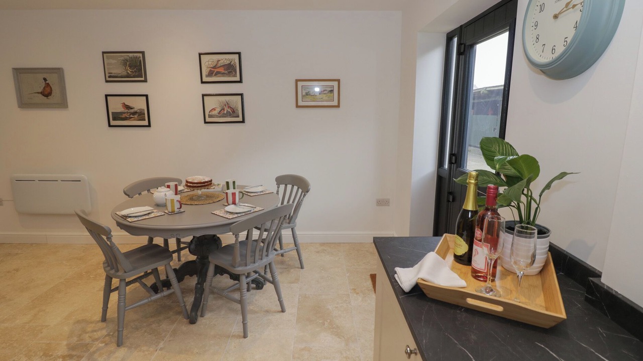 Photo of Others in Hellidon