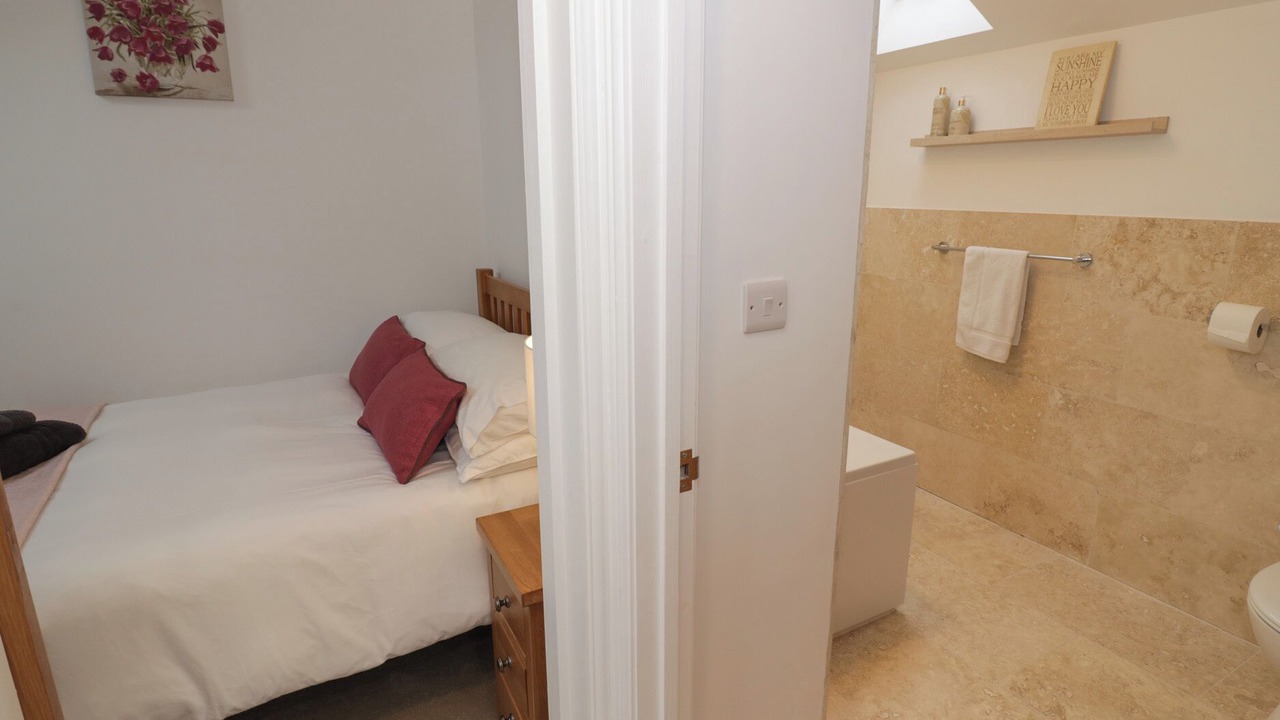 Photo of Others in Hellidon