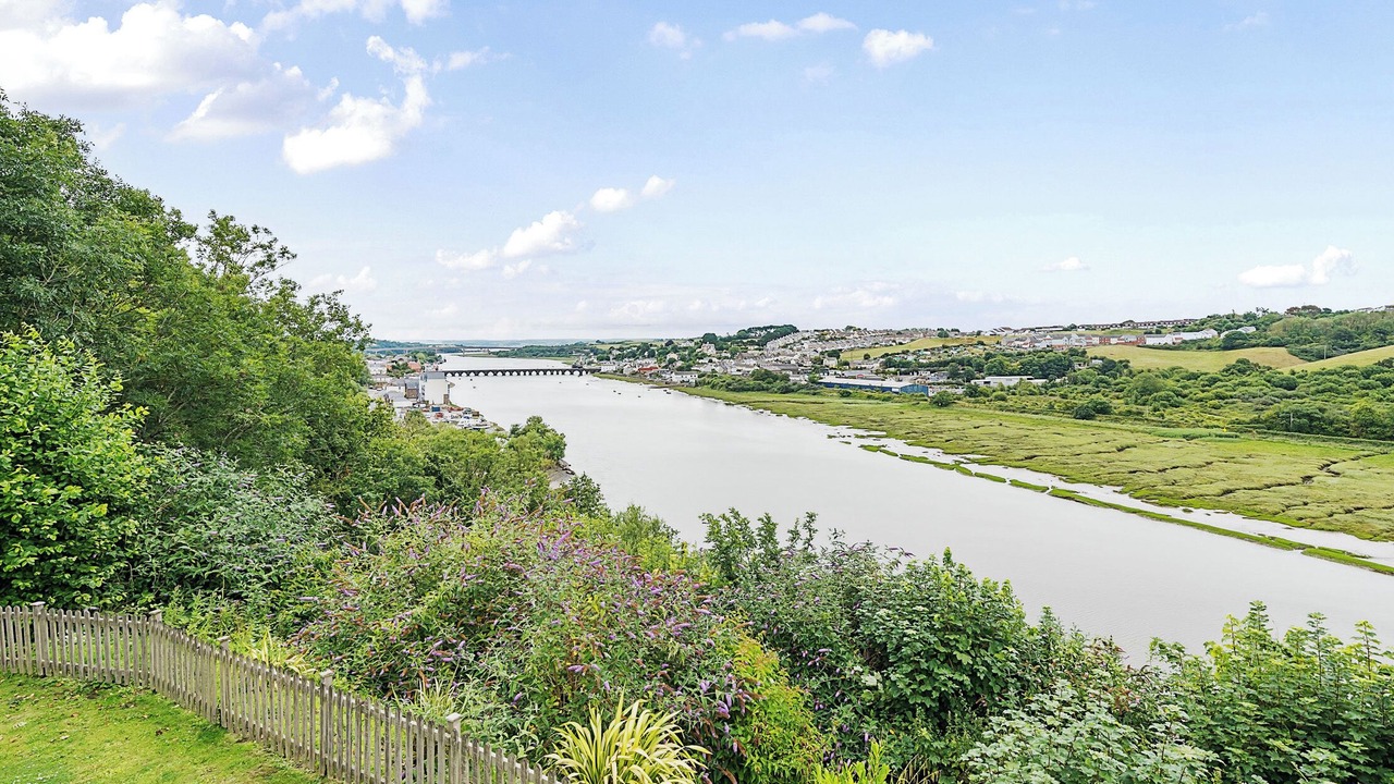 Photo of Others in Littleham