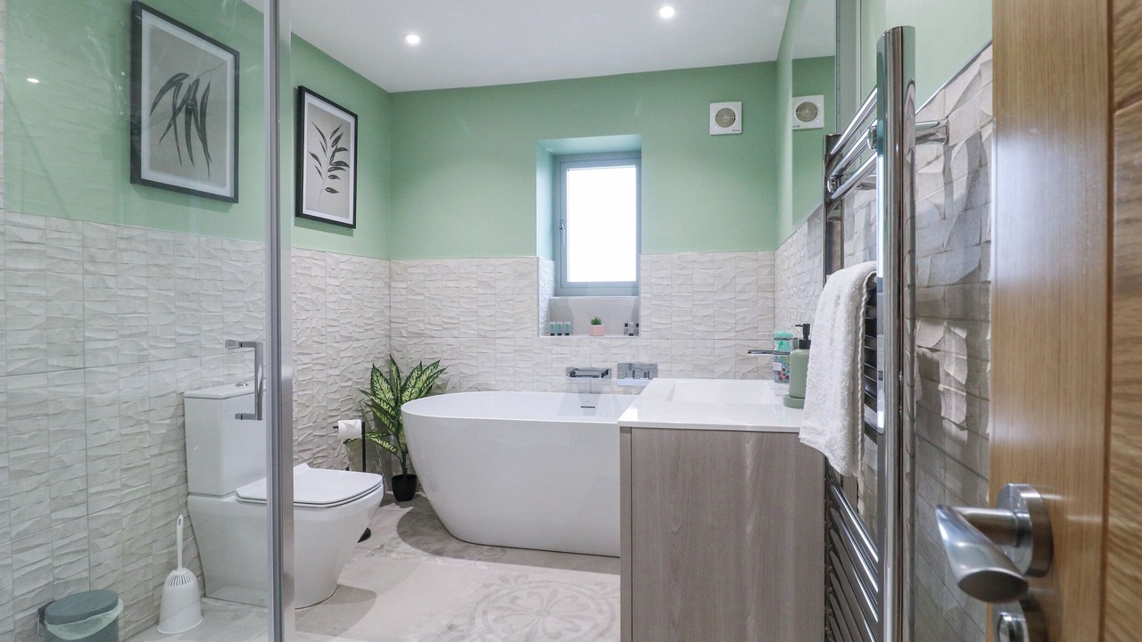 Photo of Others in Tansley