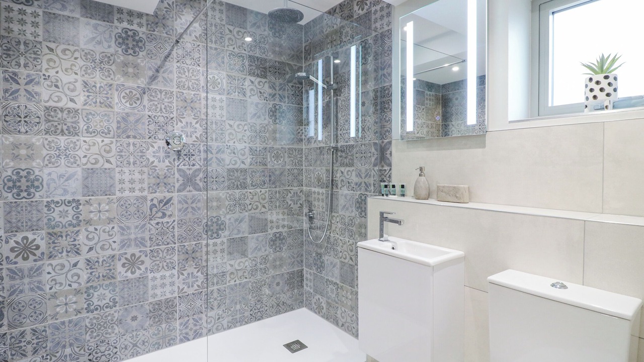 Photo of Others in Tansley