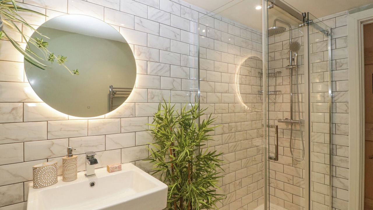 Photo of Others in Old Gore