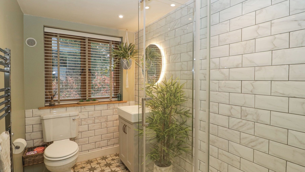 Photo of Others in Old Gore