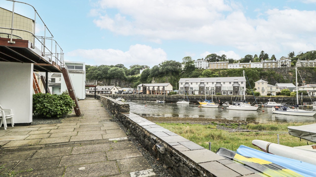 Photo of Others in Borth-y-Gest