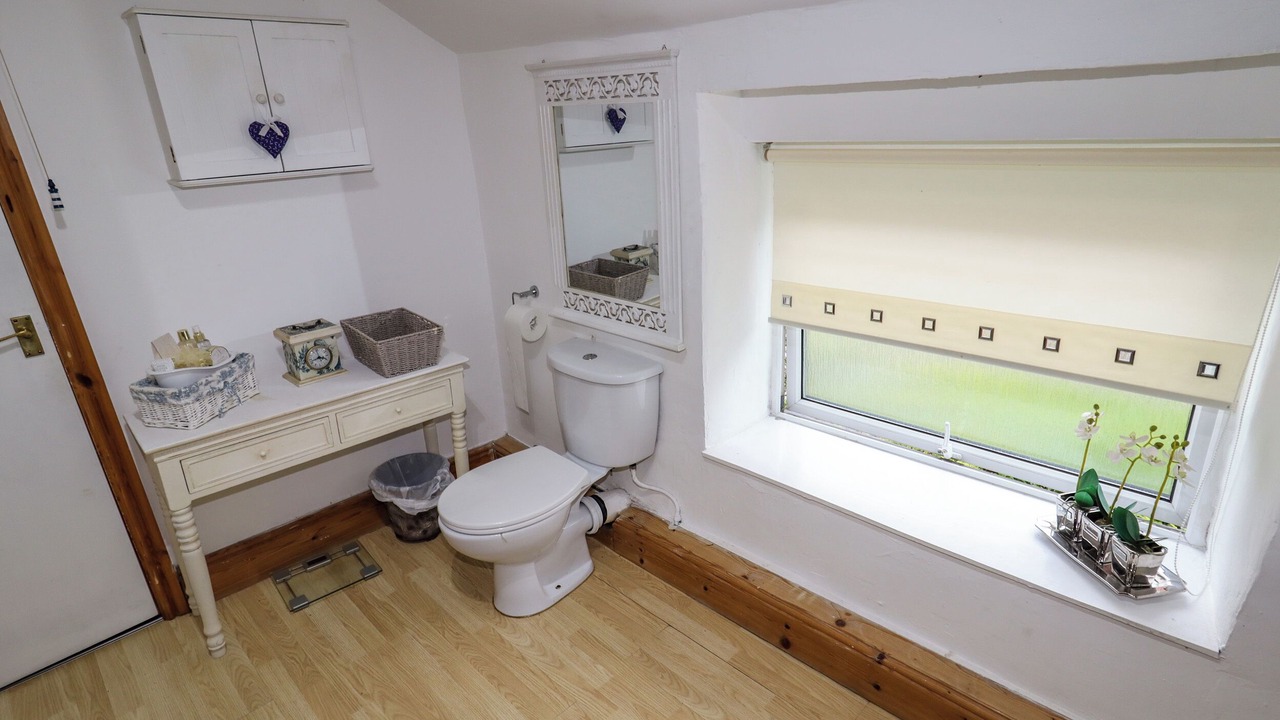 Photo of Others in Pontblyddyn