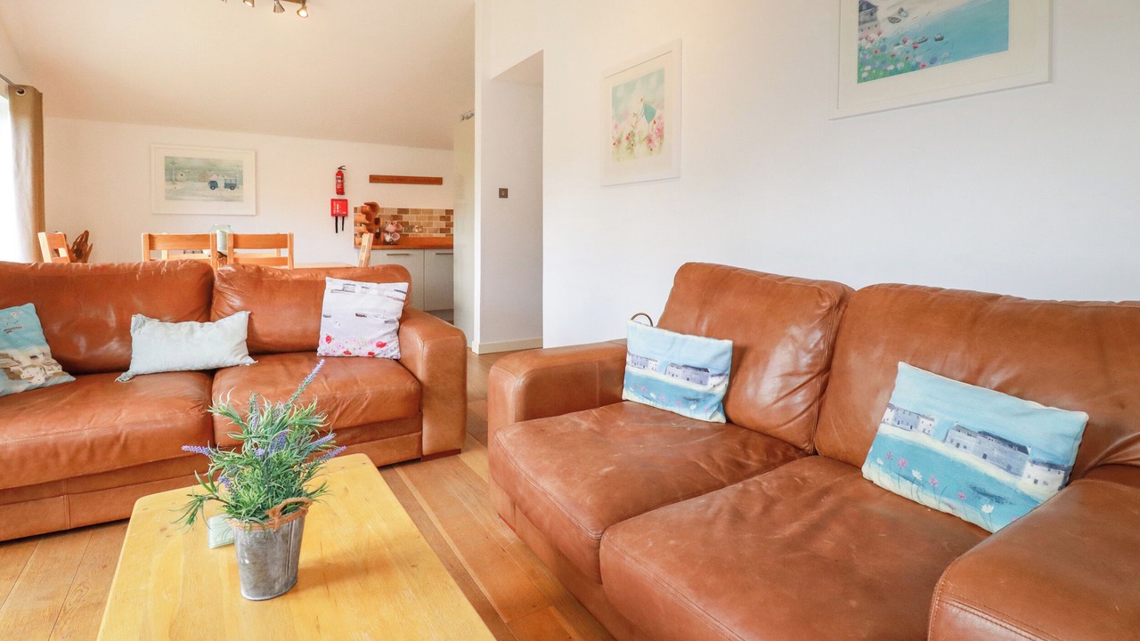 Photo of Livingroom in Looe