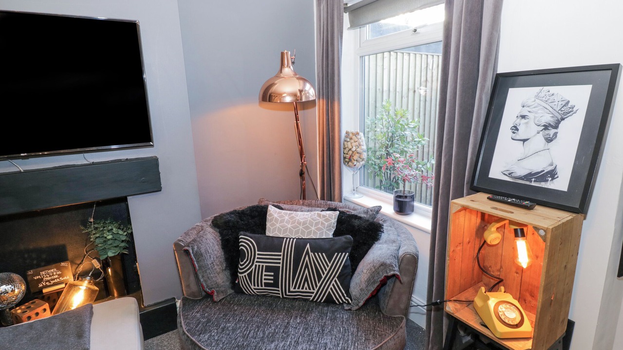 Photo of Livingroom in Smethwick