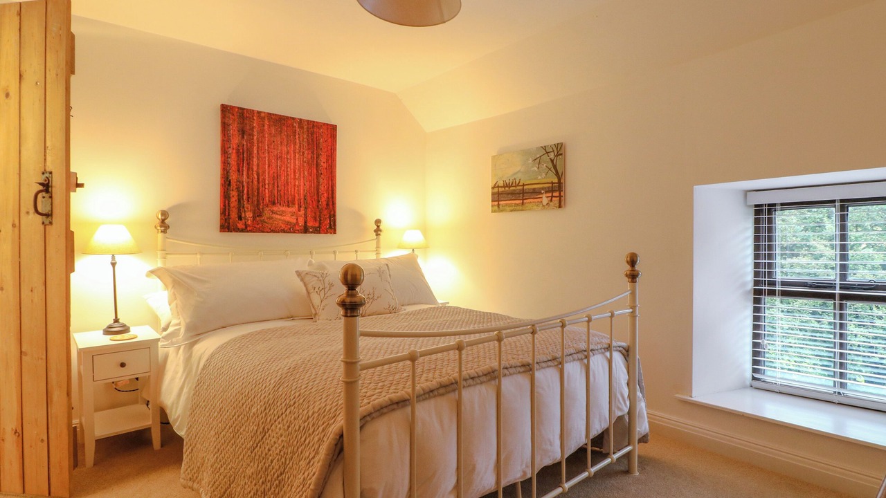 Photo of Others in Alstonfield