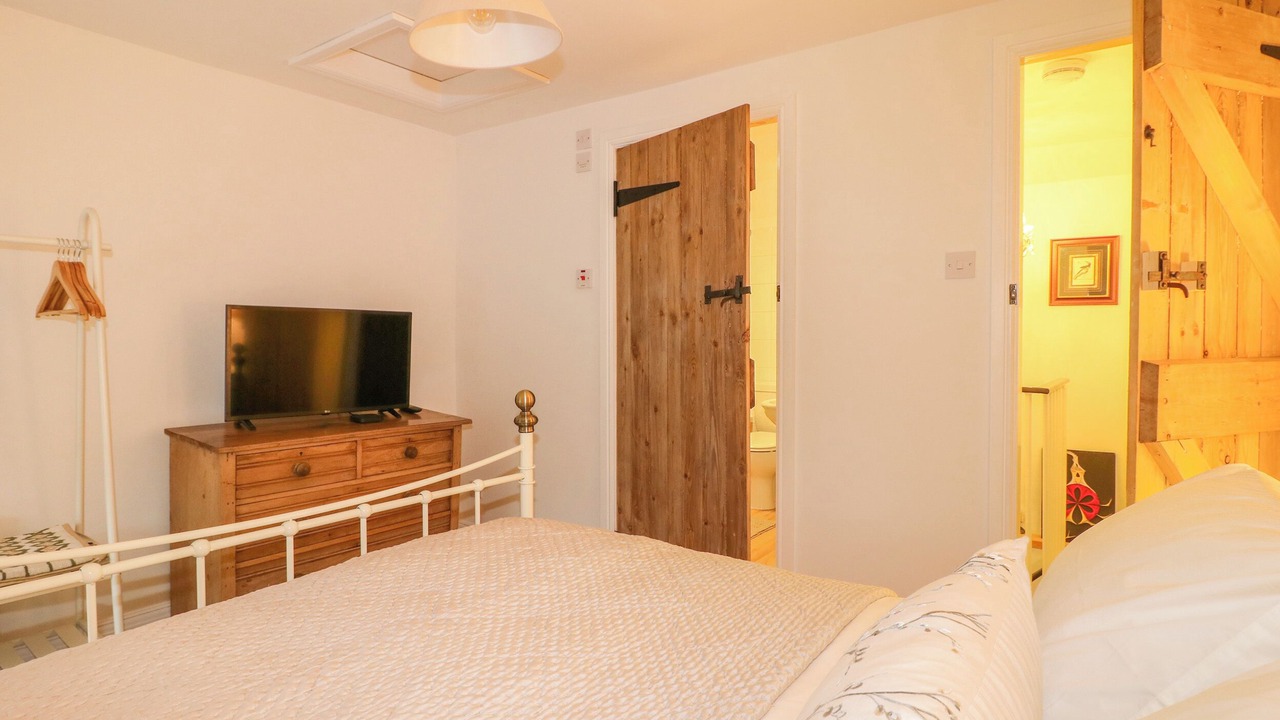 Photo of Others in Alstonfield