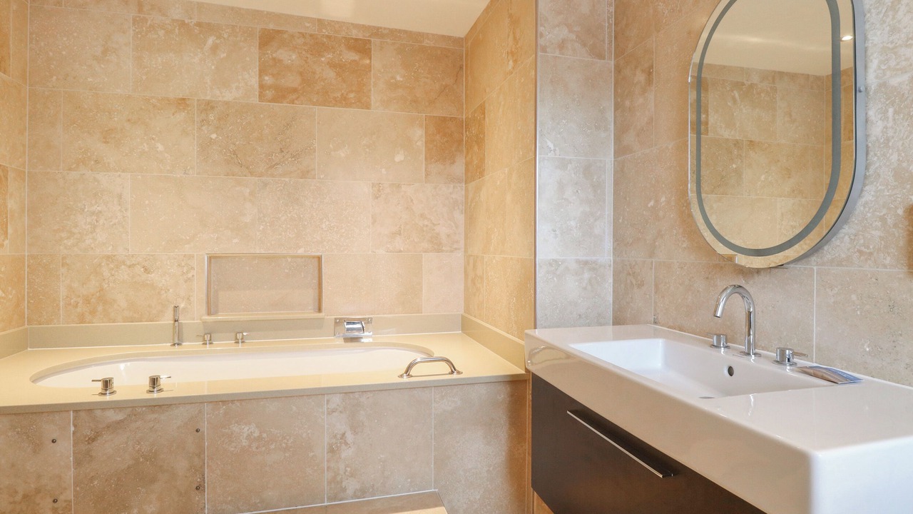 Photo of Others in Horning