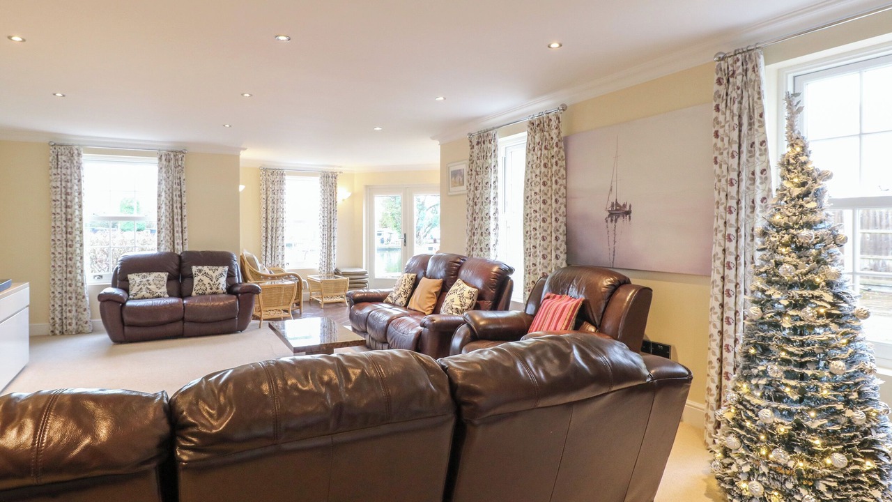 Photo of Others in Horning