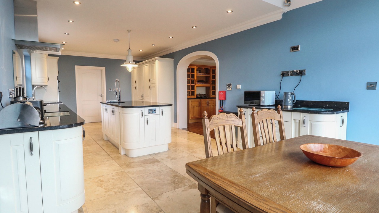 Photo of Others in Horning