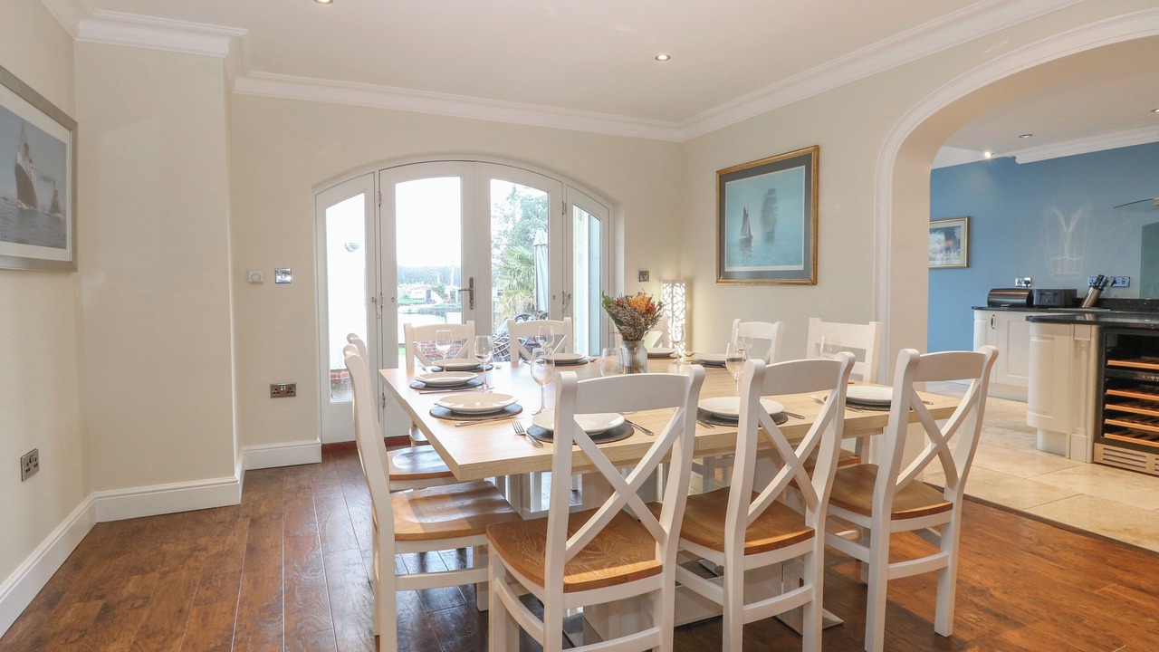 Photo of Others in Horning