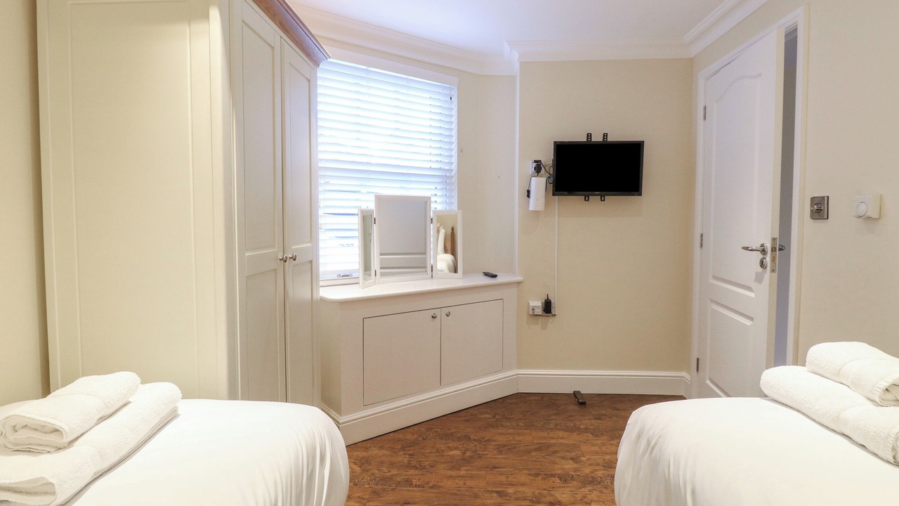 Photo of Others in Horning