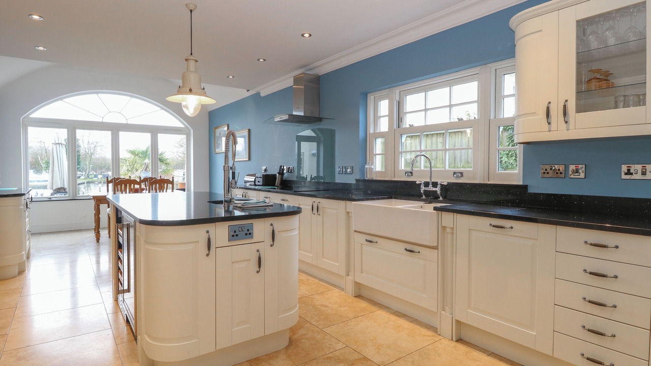 Photo of Others in Horning