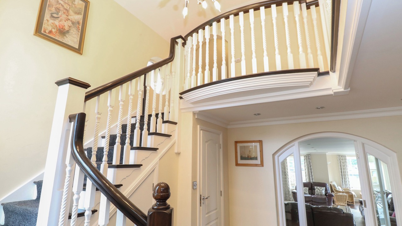 Photo of Others in Horning