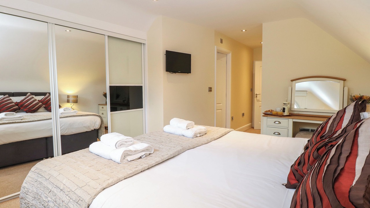 Photo of Others in Horning