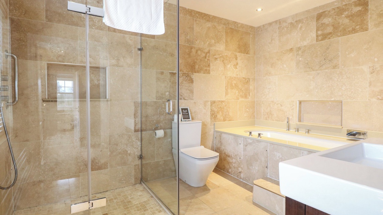 Photo of Others in Horning