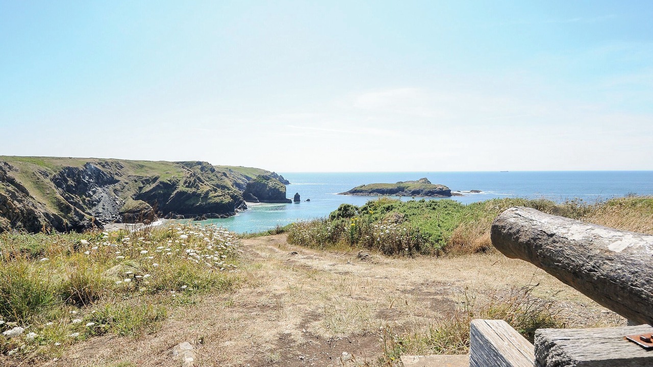 Photo of Others in Mullion