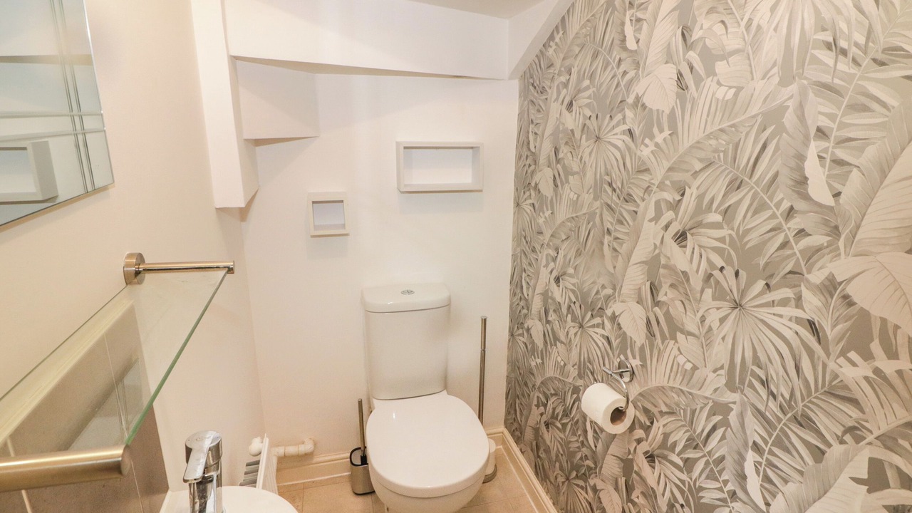 Photo of Others in Crynant