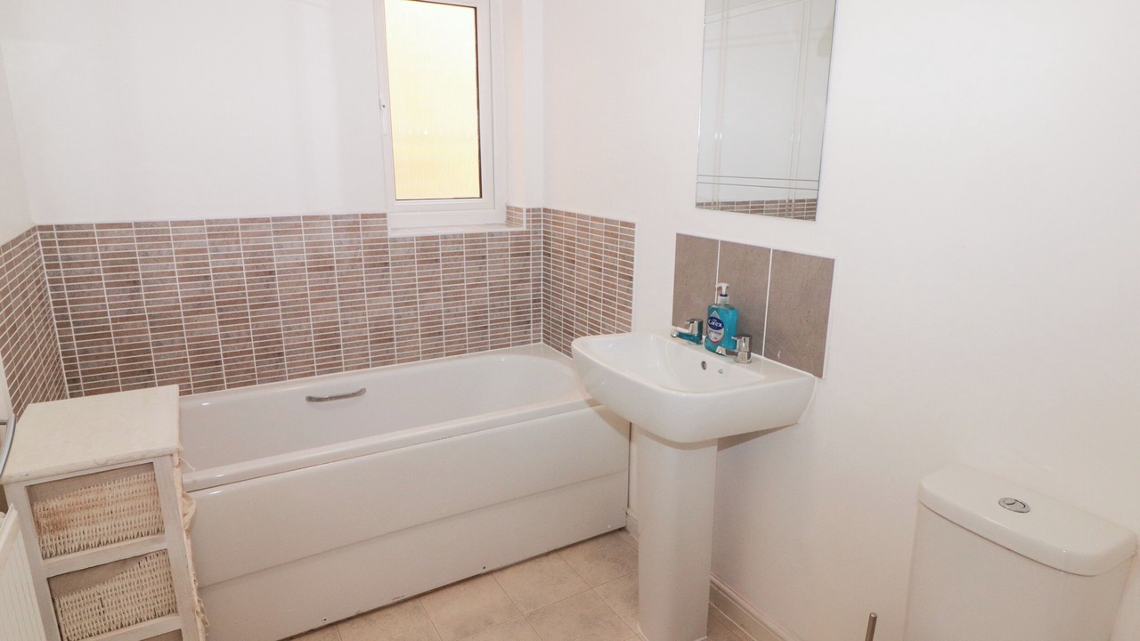 Photo of Others in Crynant