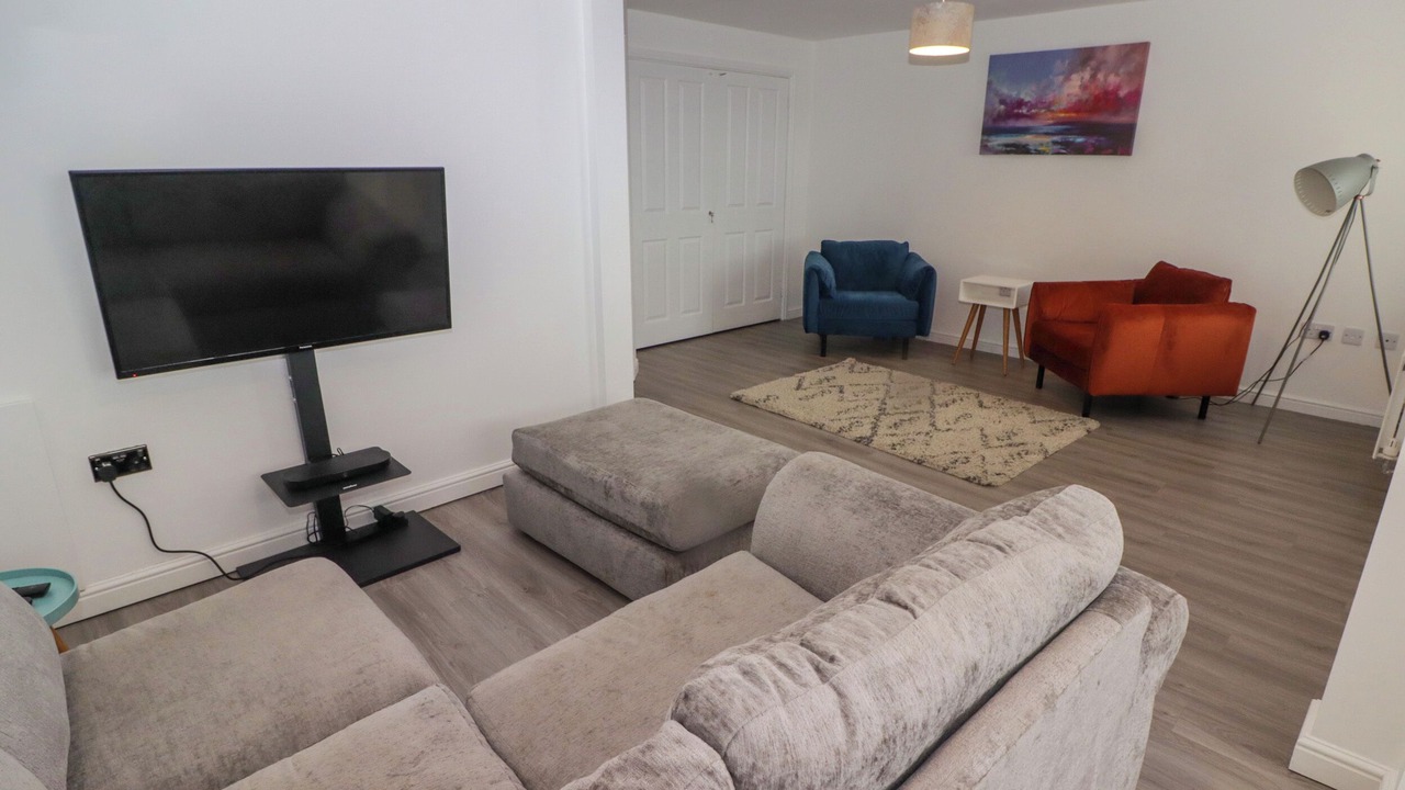 Photo of Livingroom in Crynant