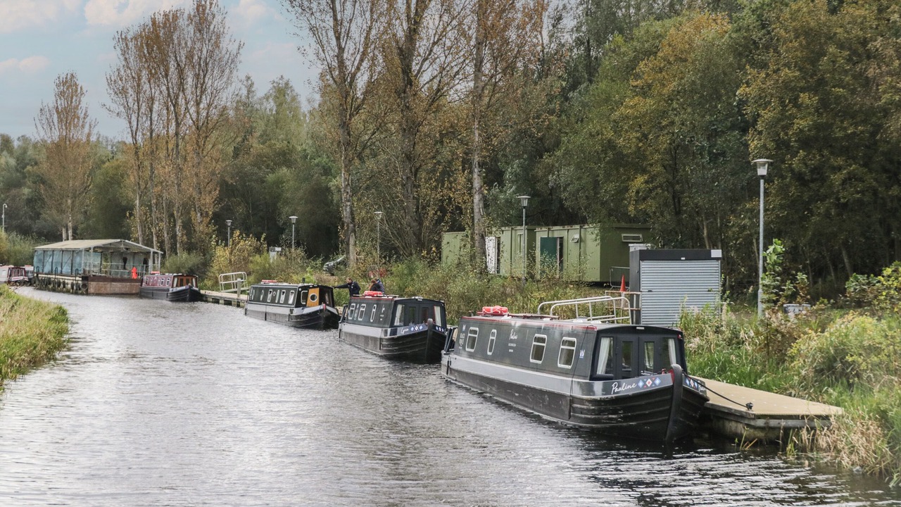 Photo of Others in Denny