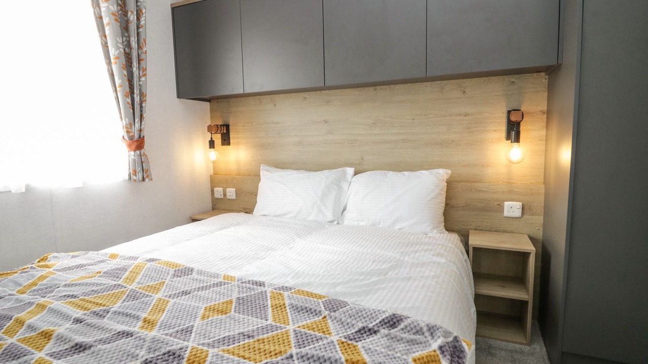 Photo of Others in Denny