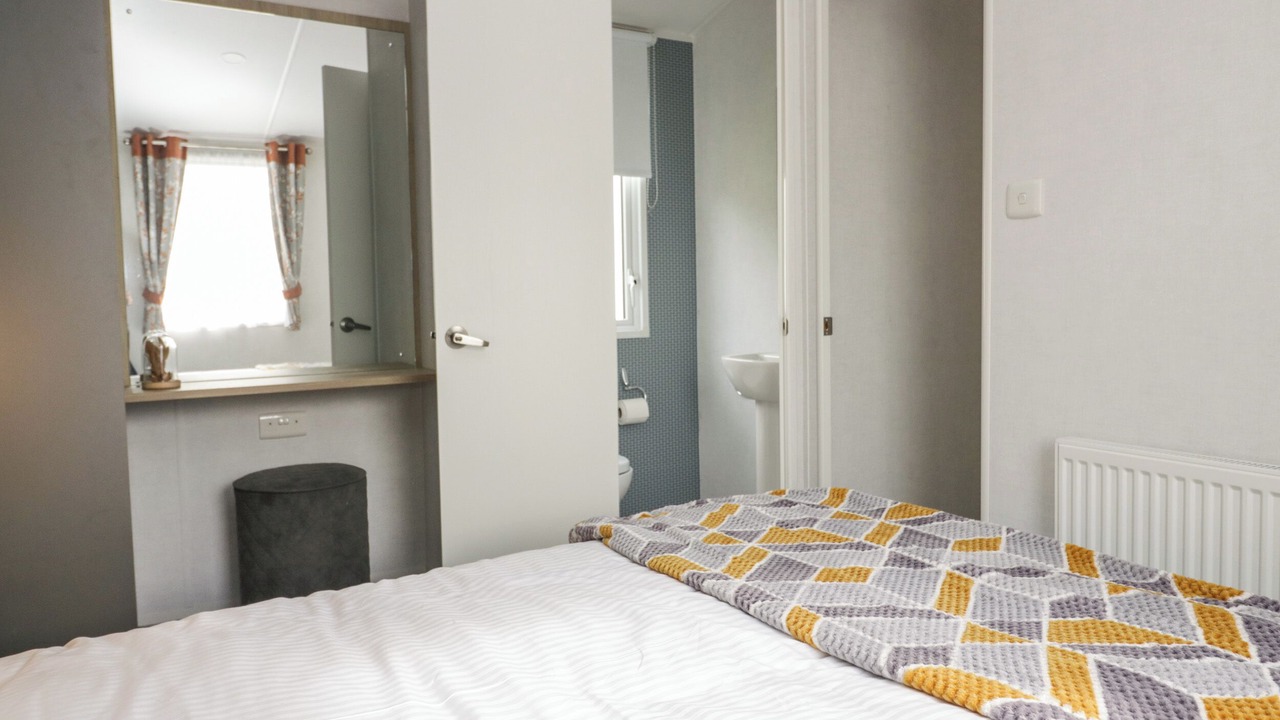 Photo of Others in Denny