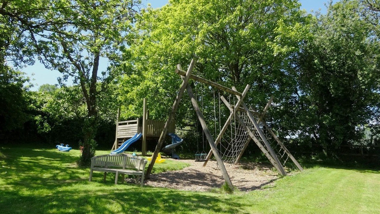 Photo of Others in Washbourne