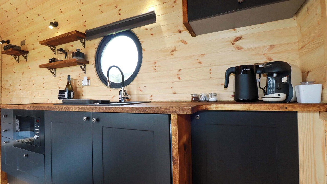 Photo of Others in Mabe