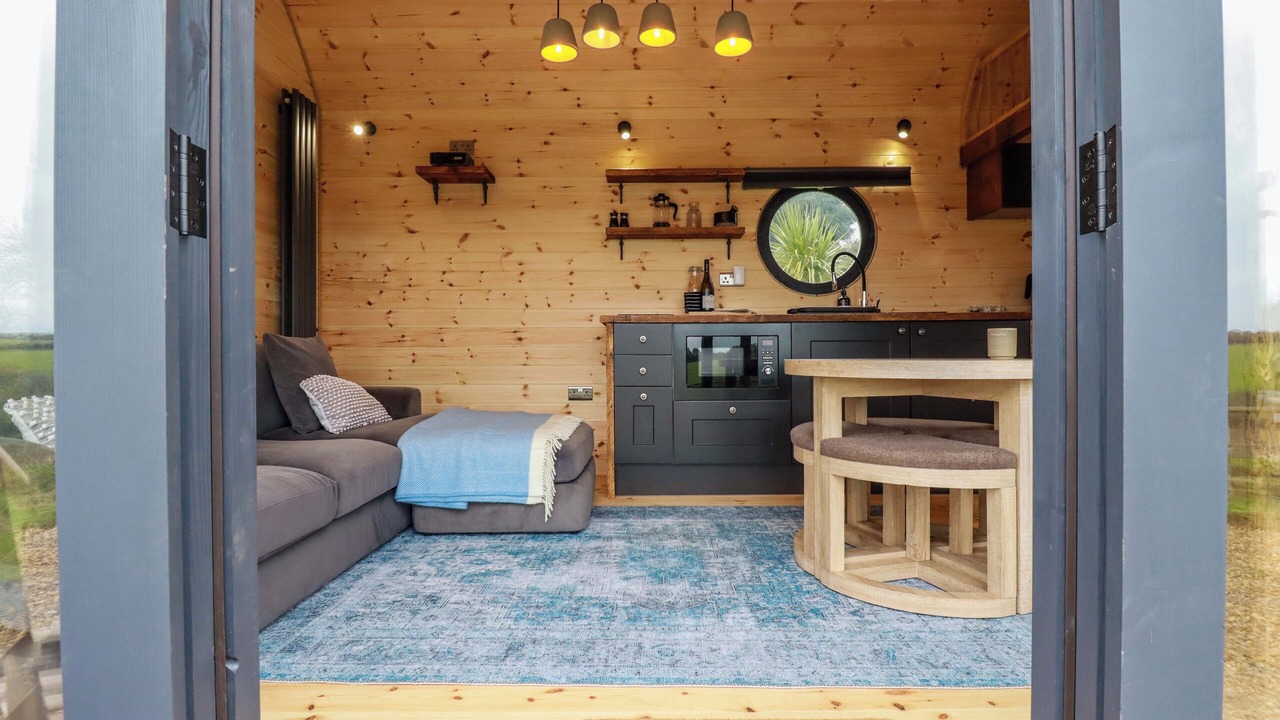 Photo of Others in Mabe