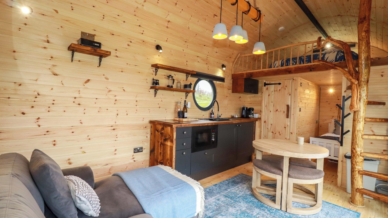 Photo of Others in Mabe