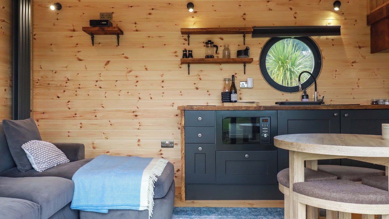 Photo of Others in Mabe