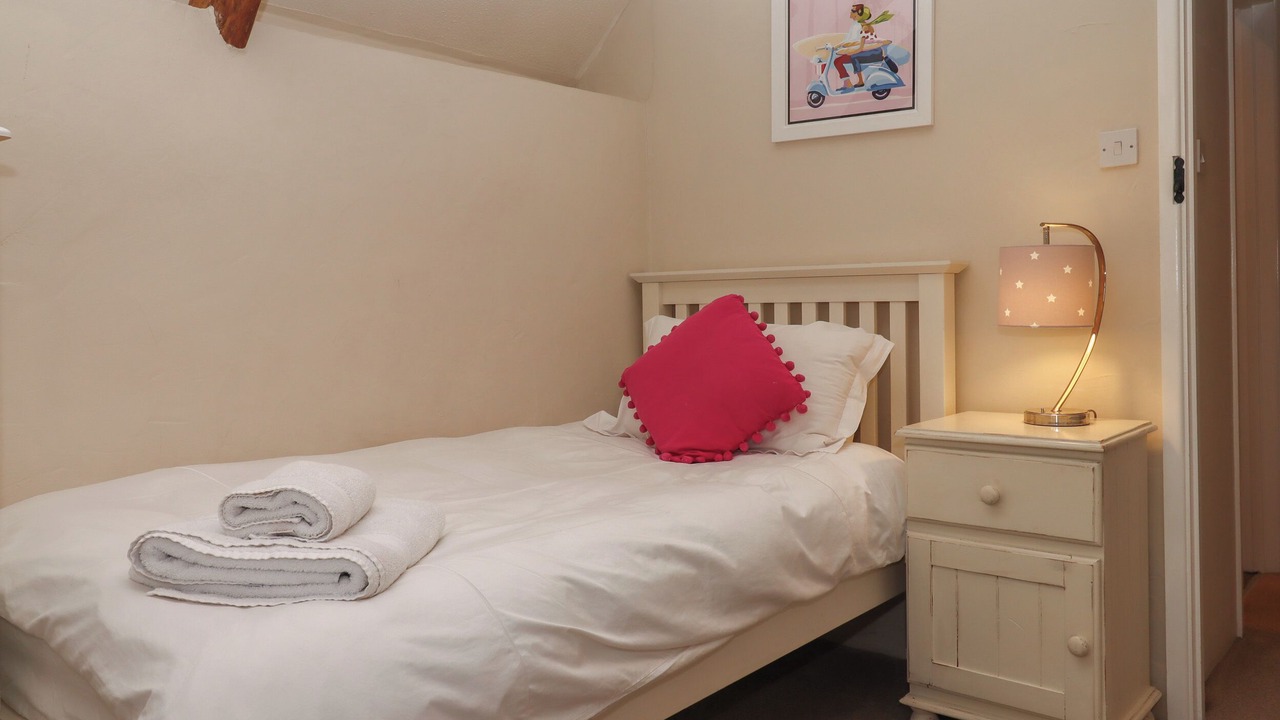 Photo of Others in Broadwoodkelly