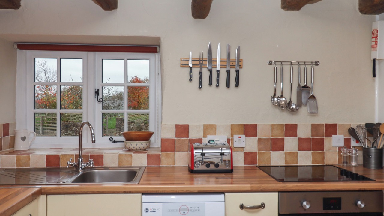 Photo of Others in Broadwoodkelly