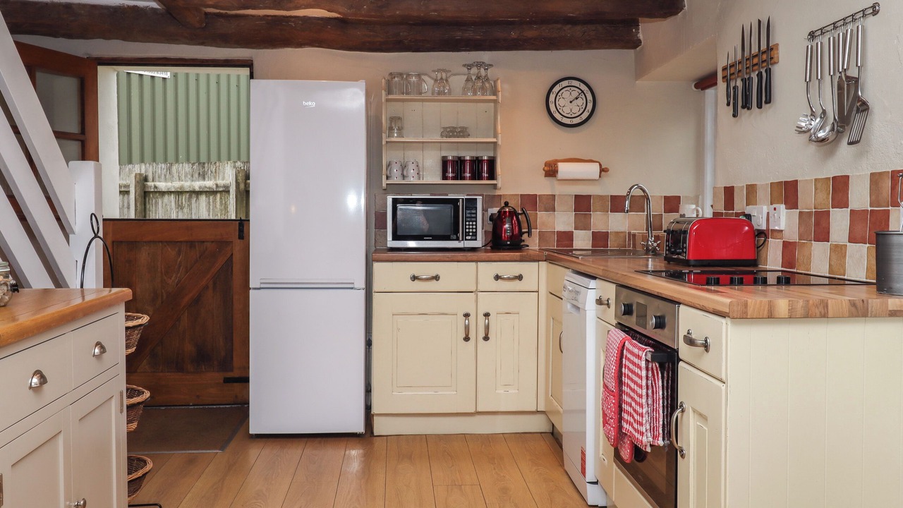 Photo of Others in Broadwoodkelly