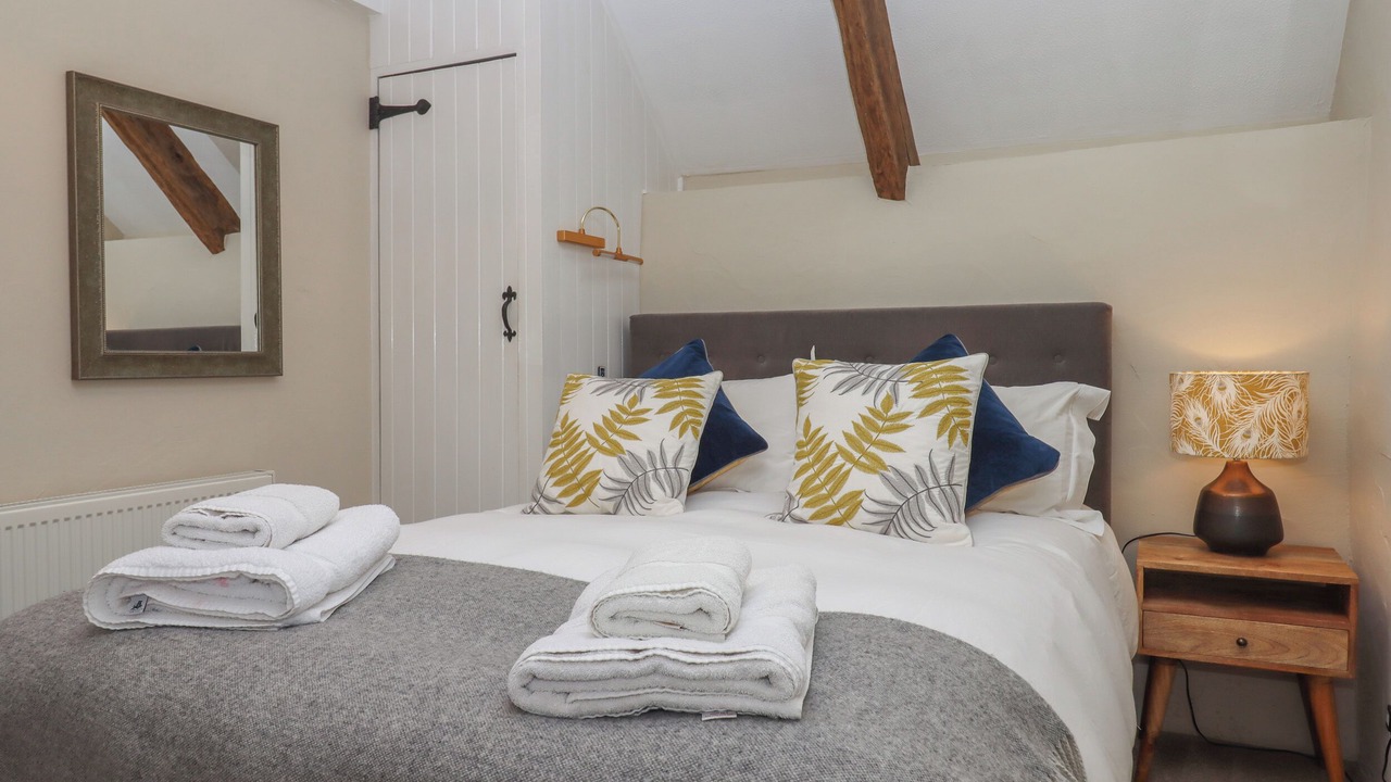 Photo of Others in Broadwoodkelly